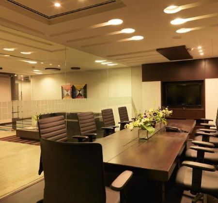 24 Tech Hotel Bangalore Exteriör bild