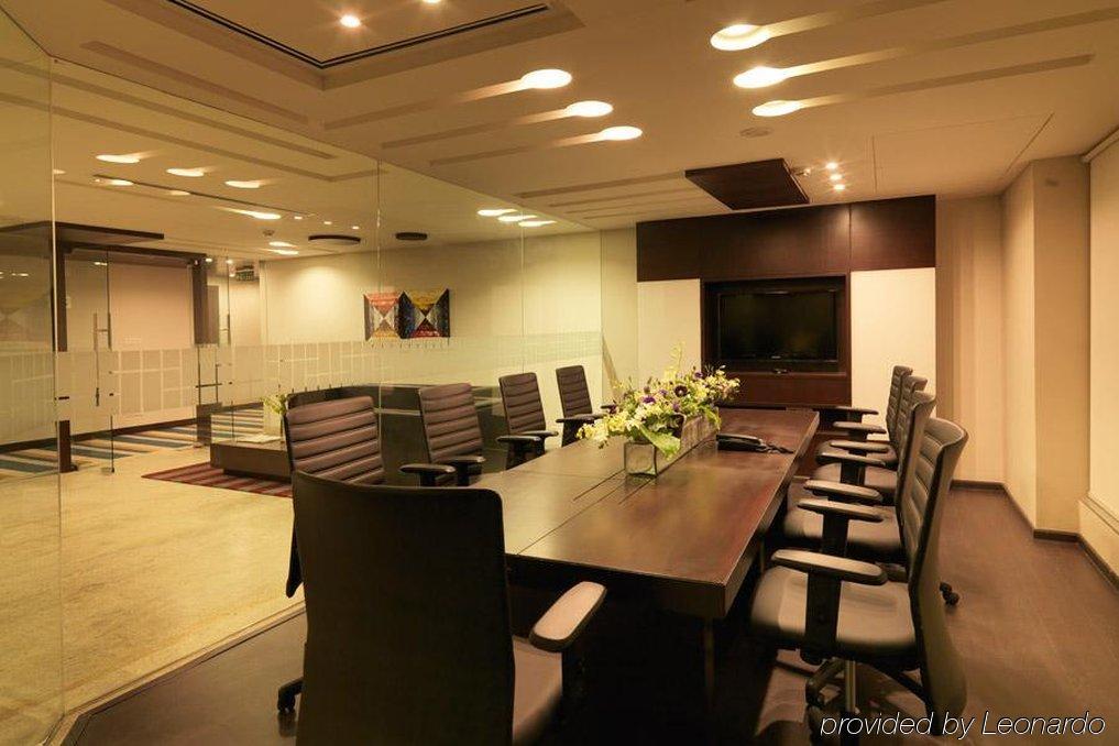 24 Tech Hotel Bangalore Exteriör bild