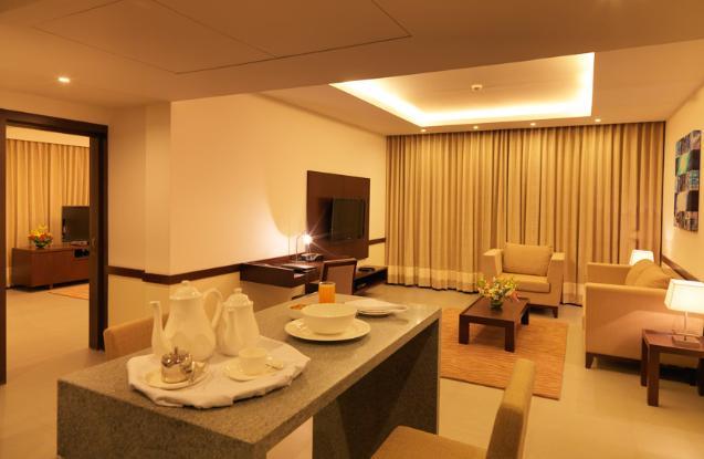 24 Tech Hotel Bangalore Exteriör bild